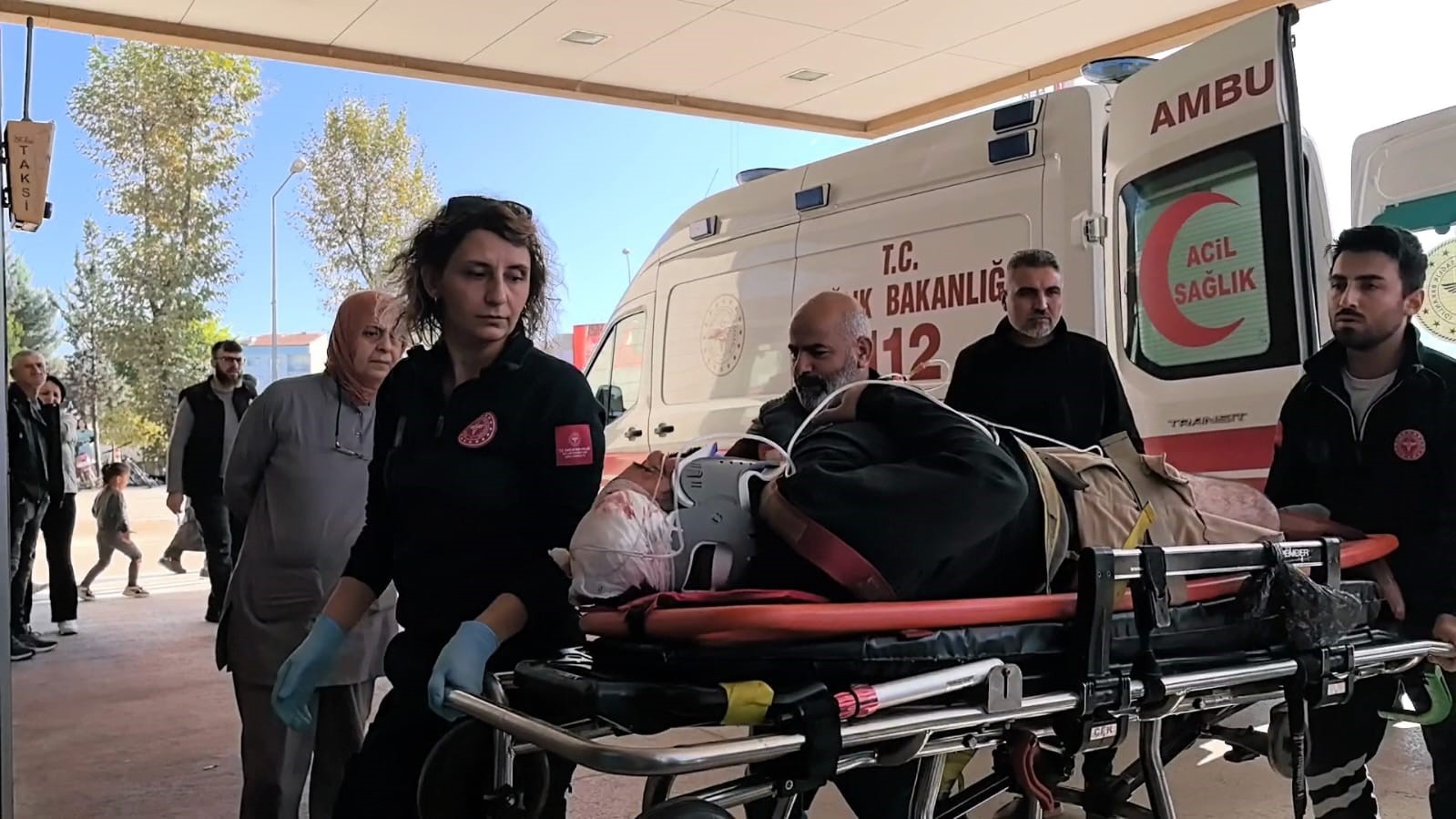 iskelenin altinda kalan isci agir yaralandi 1 QPmi34UW