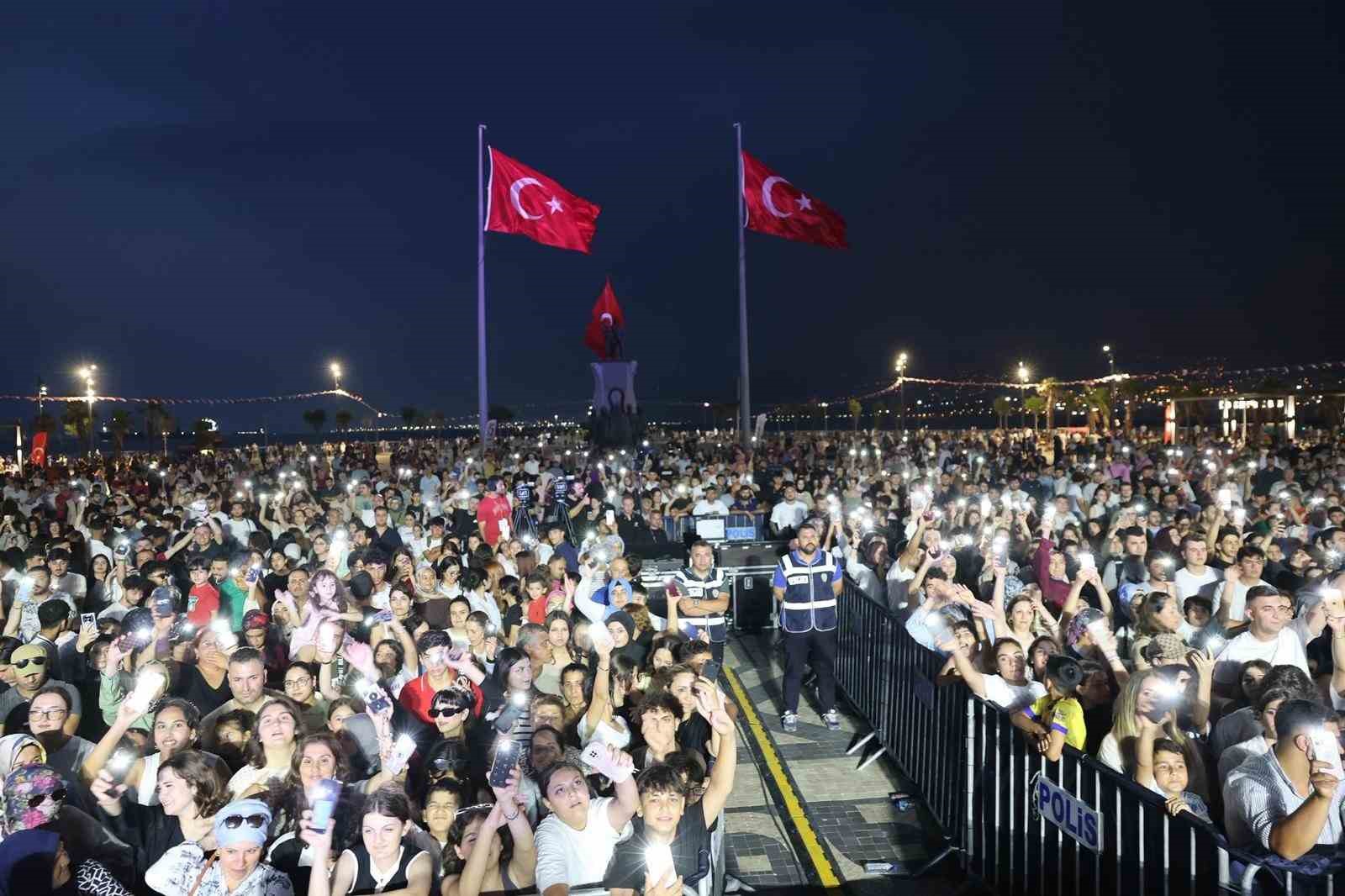 İskenderun’da Elif Buse Doğan rüzgarı esti 5 iskenderunda elif buse dogan ruzgari esti 1 NwGkGl71