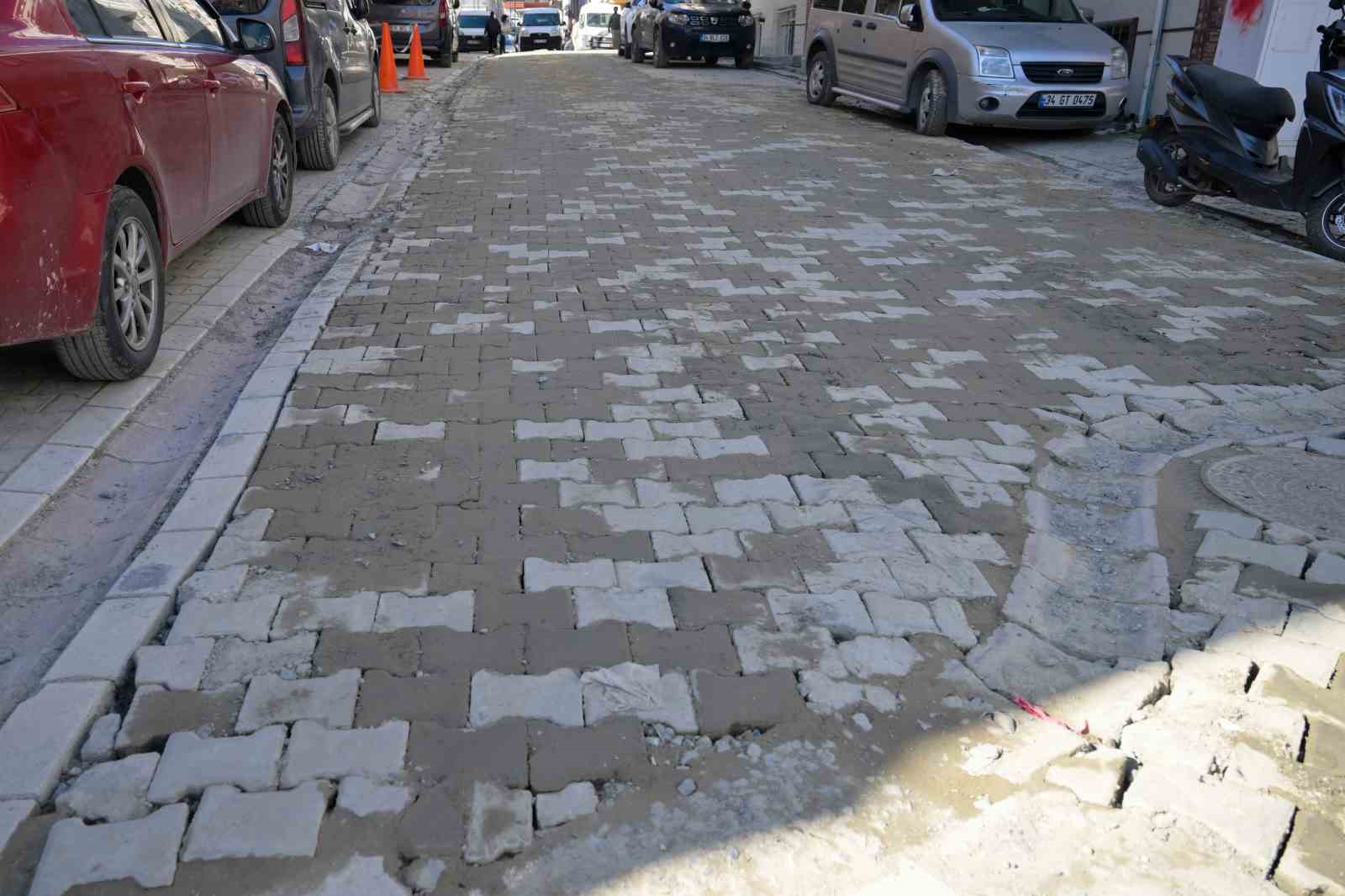 İSKİ, Esenyurt’ta yaptığı kazı çalışmalarının ardından sokakları kapatmadan bıraktı 8 iski esenyurtta yaptigi kazi calismalarinin ardindan sokaklari kapatmadan birakti 4 I3sUcTHZ