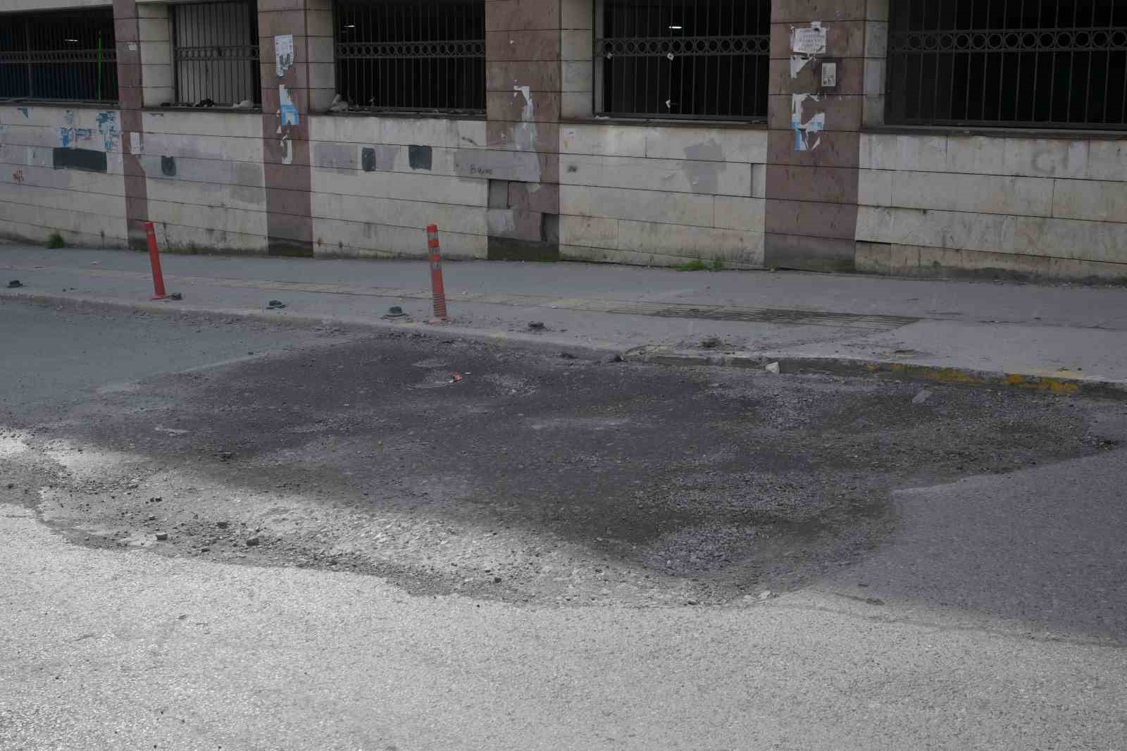 İSKİ, Esenyurt’ta yaptığı kazı çalışmalarının ardından sokakları kapatmadan bıraktı 10 iski esenyurtta yaptigi kazi calismalarinin ardindan sokaklari kapatmadan birakti 6 j1XYOusl