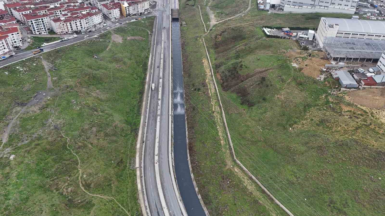 iskiye 3 milyon lira ceza kesilmisti marmara denizine lagim akitmaya devam ediyor 3 bvkIwAgw