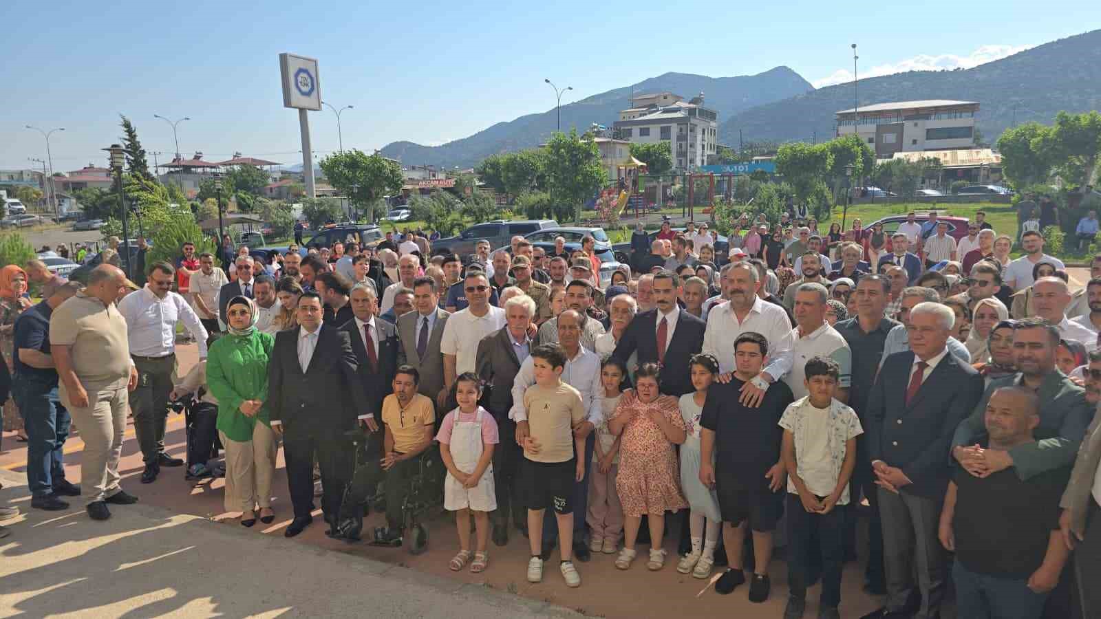 islahiye ilcesi kaymakam mehmet soyluya konvoy ve gozyaslariyla veda etti 0 ldeRD9wt