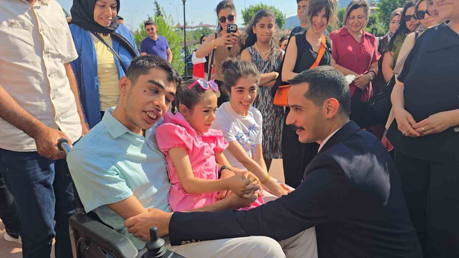 islahiye ilcesi kaymakam mehmet soyluya konvoy ve gozyaslariyla veda etti 3 RvyAsQyp