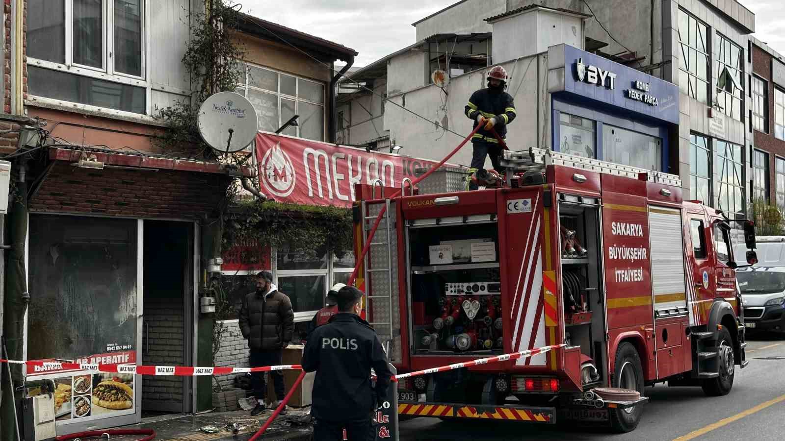 isletmeci disaridayken dukkaninda yangin cikti 4