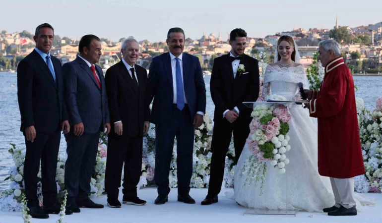 ismail-yuksek-dunyaevine-girdi-KkawKLNA.jpg