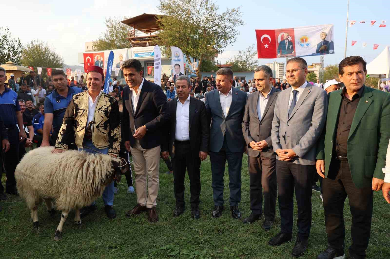 ismet atli karakucak gureslerini recep kara kazandi 2 DNYOt3gl