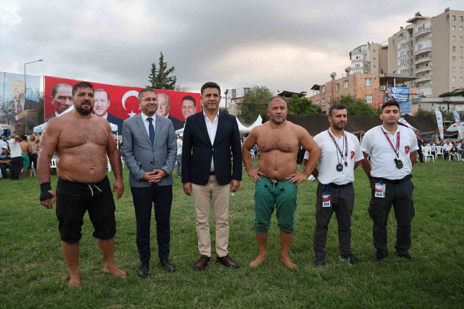 ismet atli karakucak gureslerini recep kara kazandi 3 FmhyTqb6