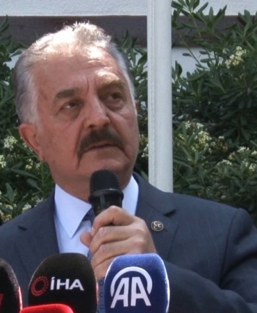 ismet-buyukatamandan-dervisogluna-sert-tepki-emperyalizmin-sandalinda-bosuna-kurek-cekmektedir-AJb8Rhga.jpg