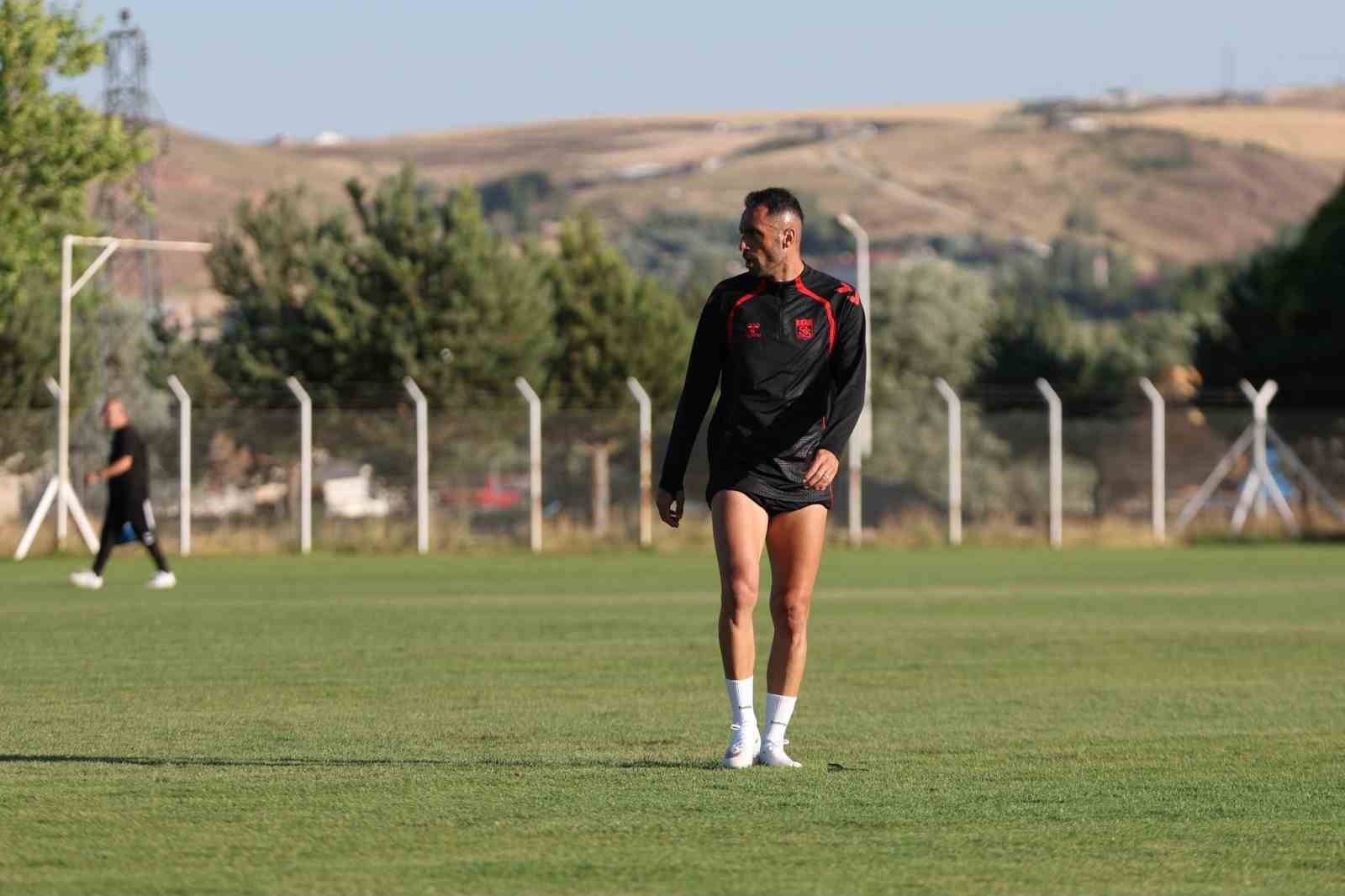 İsmet Taşdemir: "Lig bu yıl daha zorlu geçecek" 4 ismet tasdemir lig bu yil daha zorlu gececek 0 zsPrP7Hg