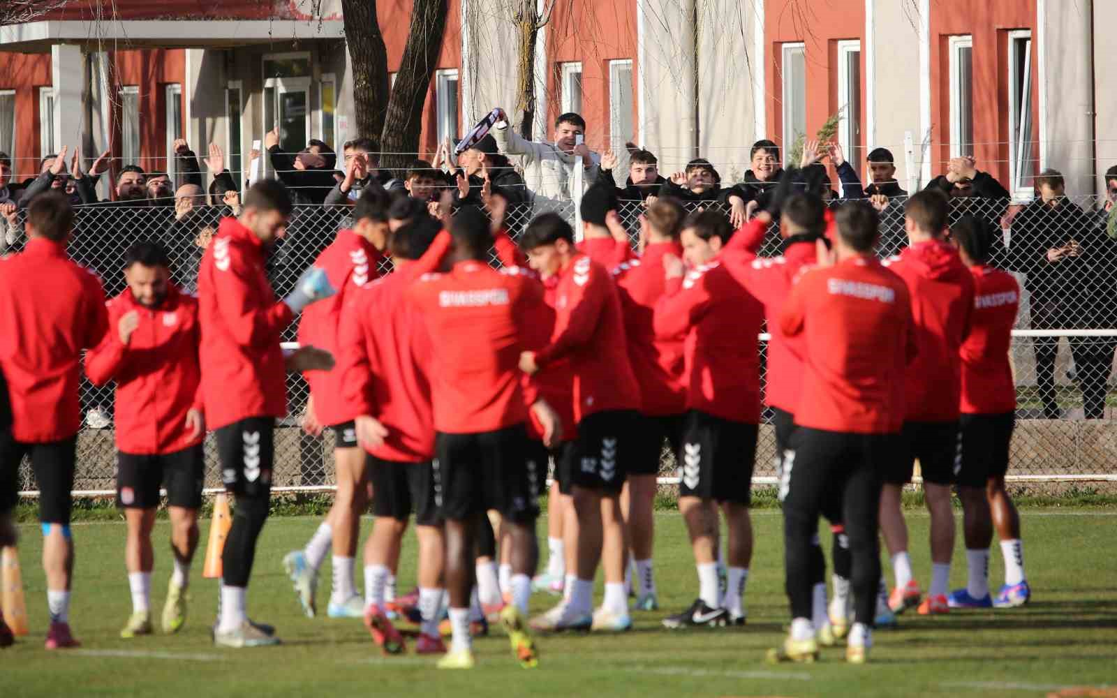 ismet tasdemir play offa girebiliriz 7 UhAtZifq