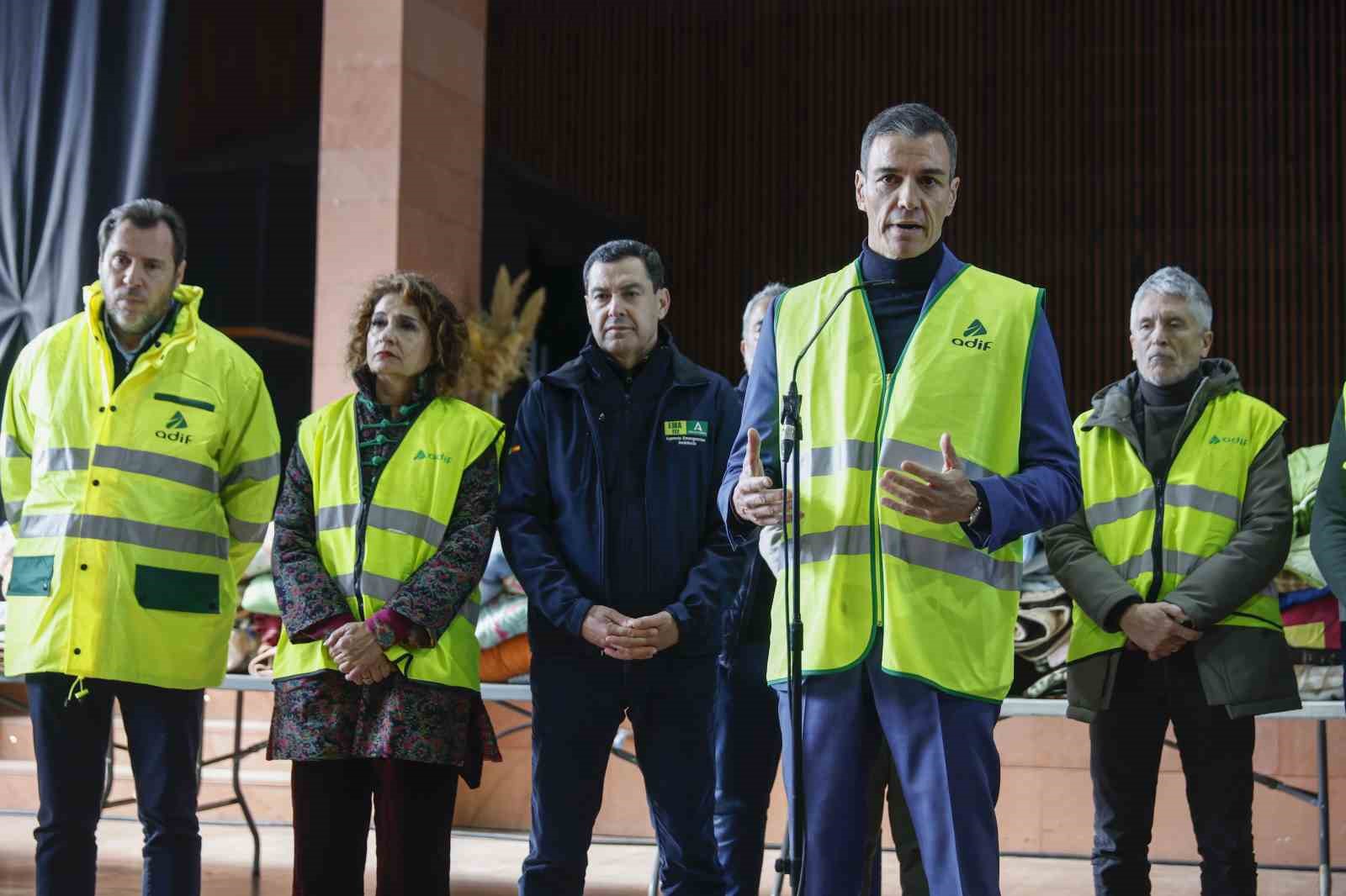 ispanyada hizli trenlerin carpistigi kazada olu sayisi 41 oldu 1 UYmWVwjn