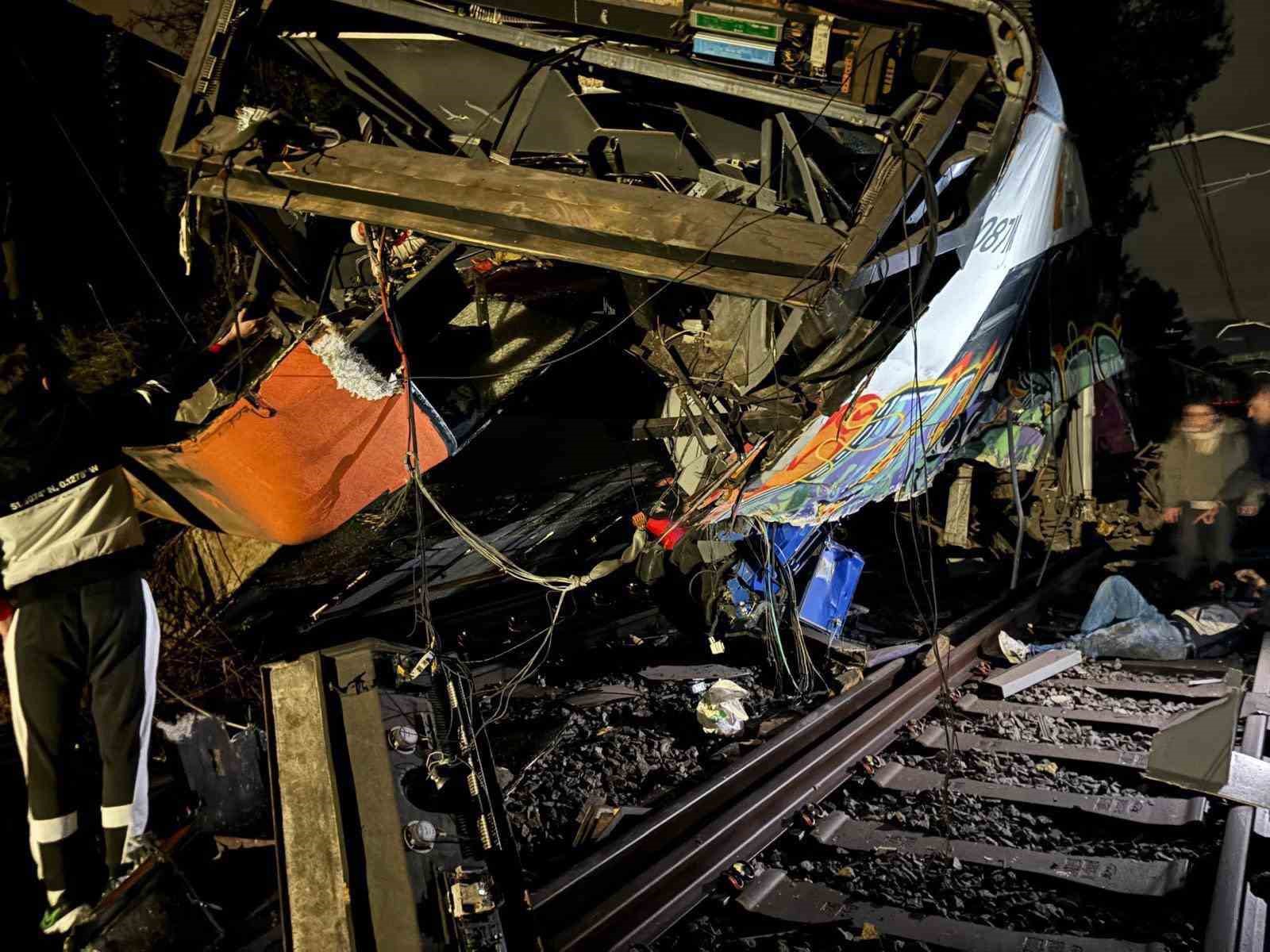 ispanyada iki tren kazasi daha 1 makinist hayatini kaybetti en az 37 kisi yaralandi 2DLhtbIN
