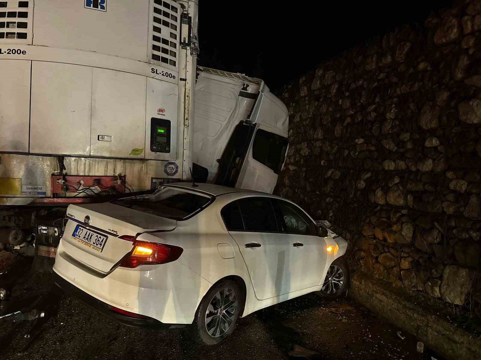isparta antalya karayolundaki kazalarda son 4 ayda 18 kisi oldu 19 kisi yaralandi 124reKvX