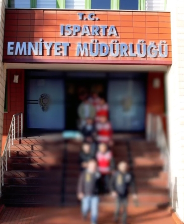 isparta-merkezli-dev-ari-kovani-operasyonu-850-milyonluk-kara-para-agi-cokertildi-I4w5hAeU.jpg