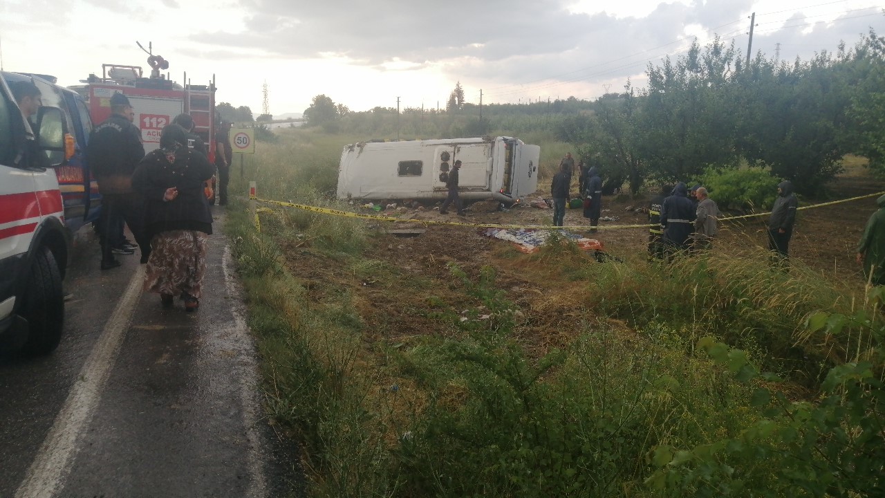 isparta valiliginden kaza aciklamasi 4 olu 26 yarali 2 gZb3shPa
