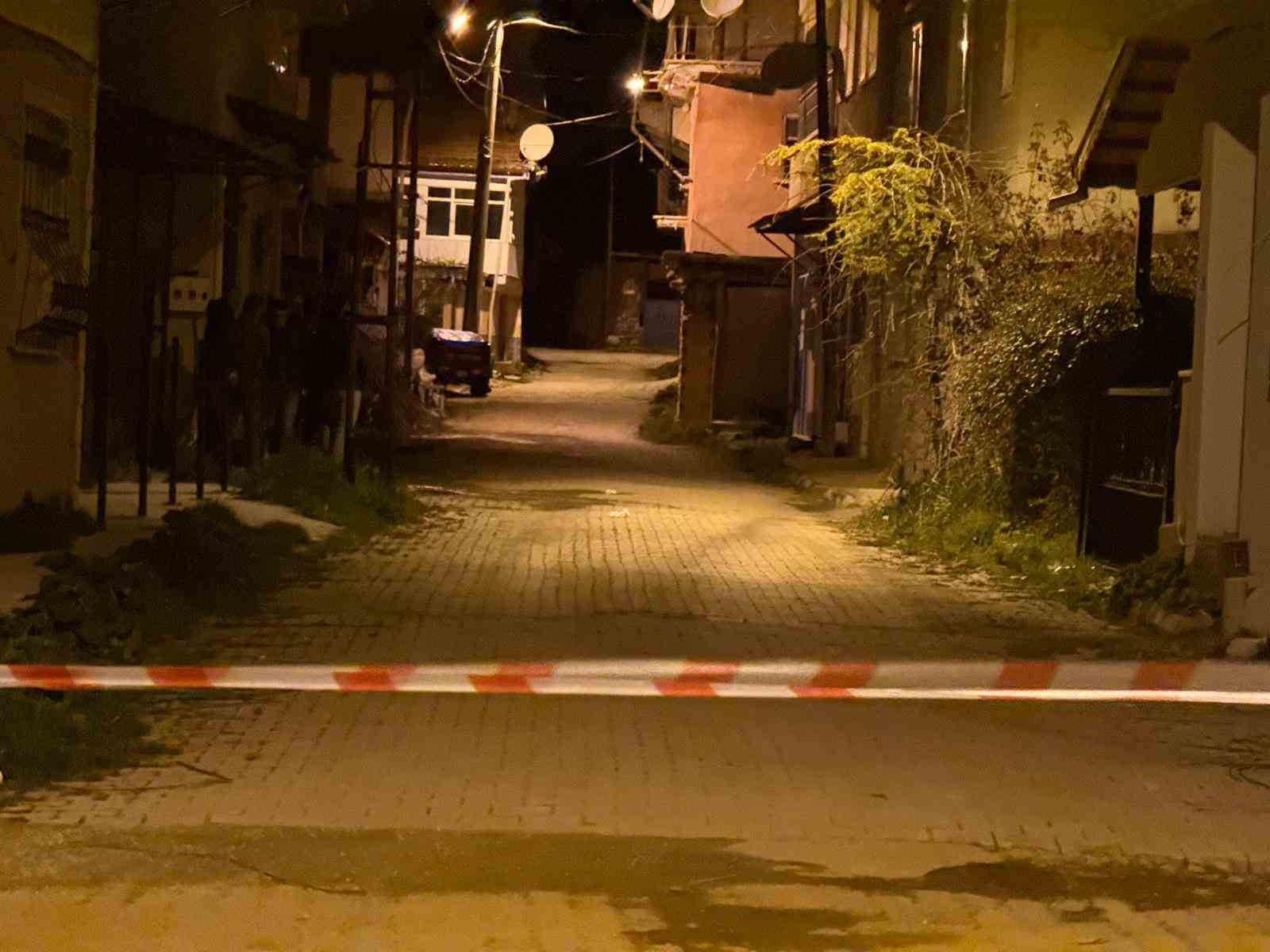 Isparta’da 3 evi kundaklayıp başka bir eve giren yaşlı adam 10 saatte ikna edildi 9 ispartada 3 evi kundaklayip baska bir eve giren yasli adam 10 saatte ikna edildi