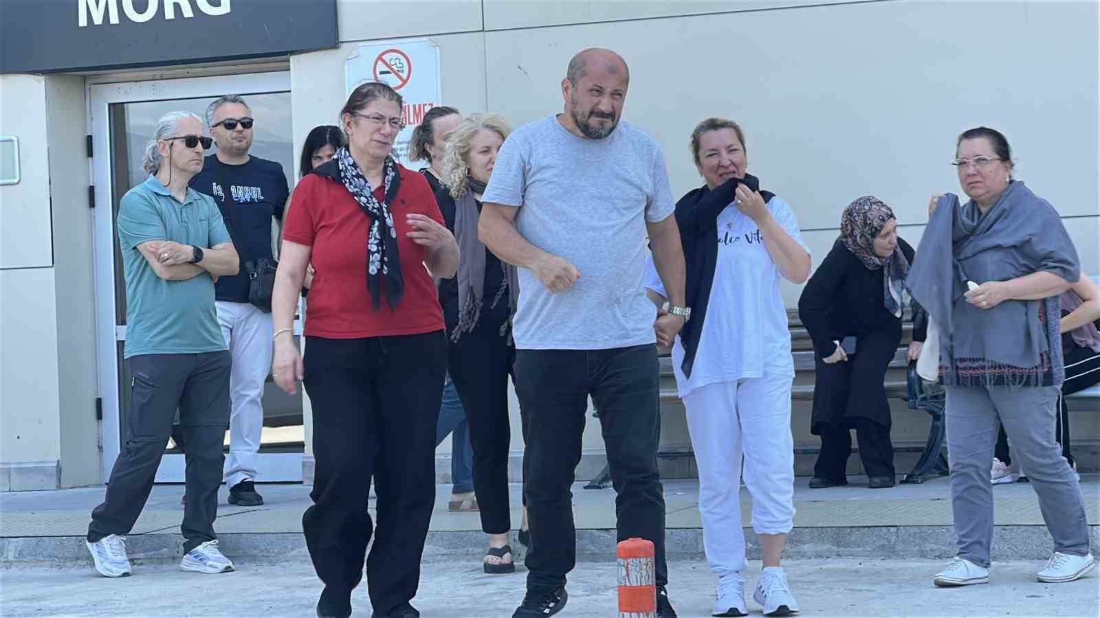 Isparta’da 8 yaşındaki kız çocuğu, diş tedavisi gördüğü sırada hayatını kaybetti 4 ispartada 8 yasindaki kiz cocugu dis tedavisi gordugu sirada hayatini kaybetti 0 Pevq4ic4