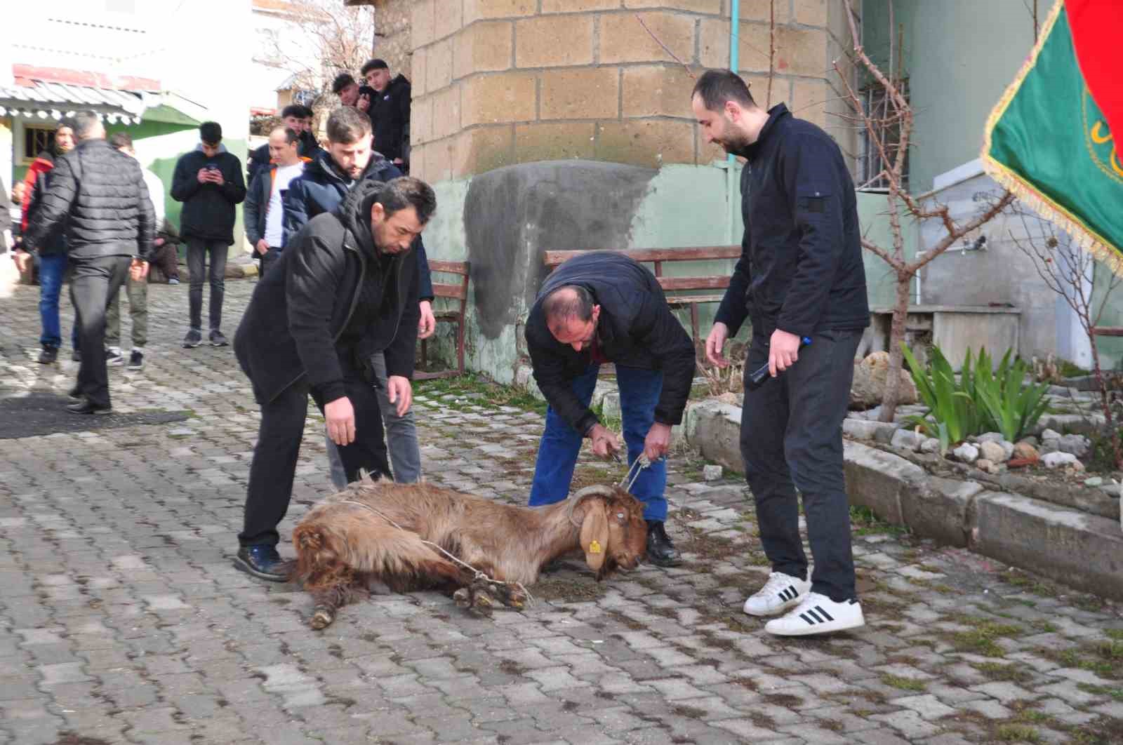 ispartada asirlik sancak kaldirma ve asker ugurlama gelenegi 3 jiKFrCJ1