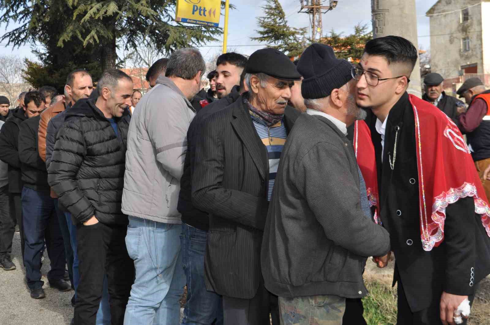 ispartada asirlik sancak kaldirma ve asker ugurlama gelenegi 5 j5ivlP4U