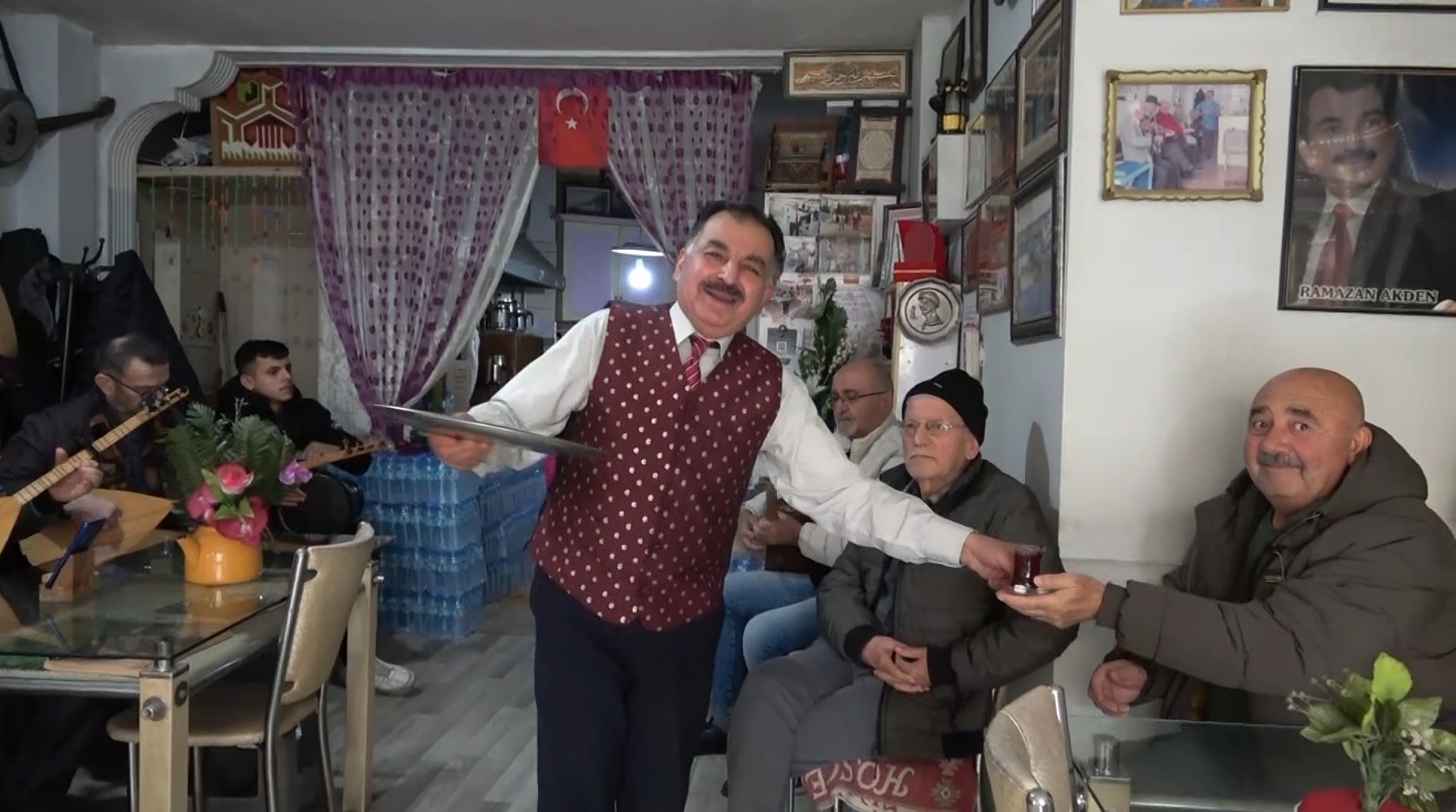 ispartada bu cay ocagina stresli giren turku soyleyerek cikiyor 5 99WhutlT