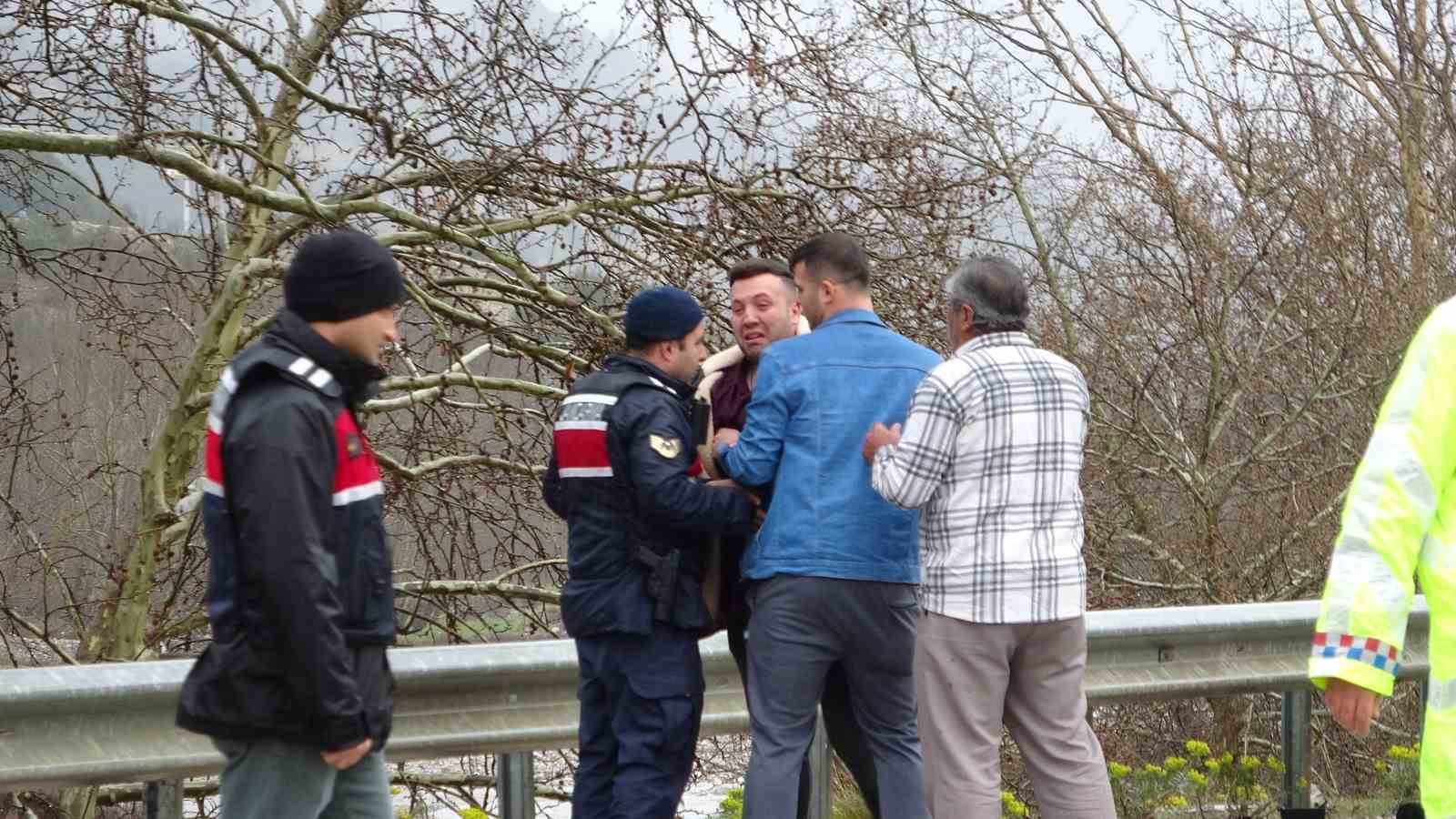 ispartada feci kaza nisanli cifti hayattan kopardi 1 WSrcuZQm