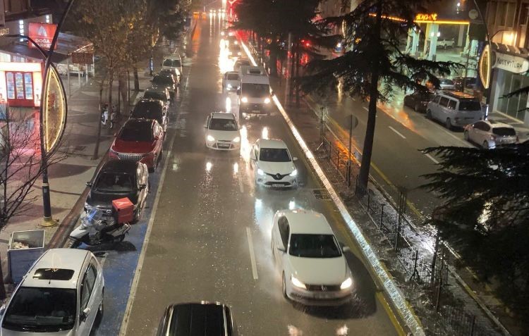 Isparta’da fırtına nedeniyle motosiklet ve motokuryelere trafik kısıtlaması 7 ispartada firtina nedeniyle motosiklet ve motokuryelere trafik kisitlamasi 3 U7ZWeAca