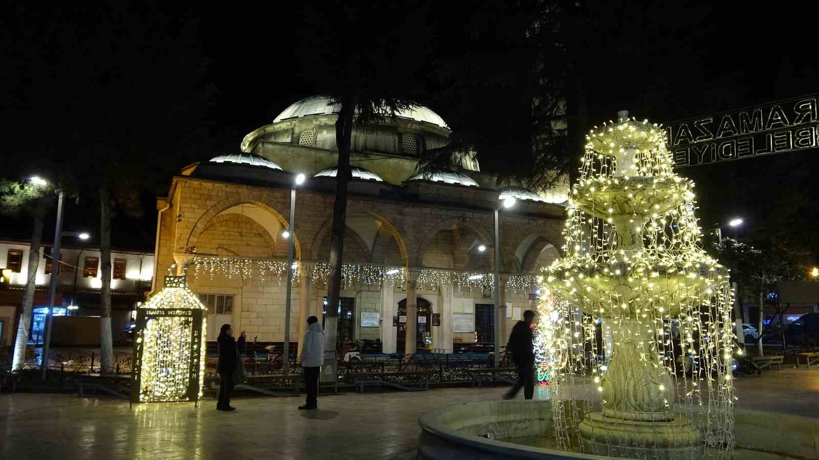ispartada hatimle teravihe yogun akin 15 camide her gece bir cuz okunuyor 0 g6A6QBva