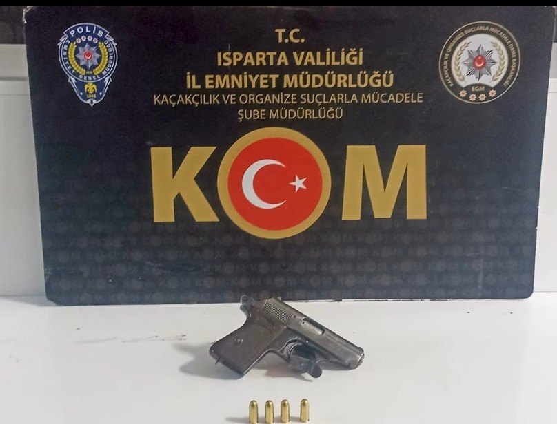 ispartada kacakcilik operasyonunda binlerce kacak urun ele gecirildi 1