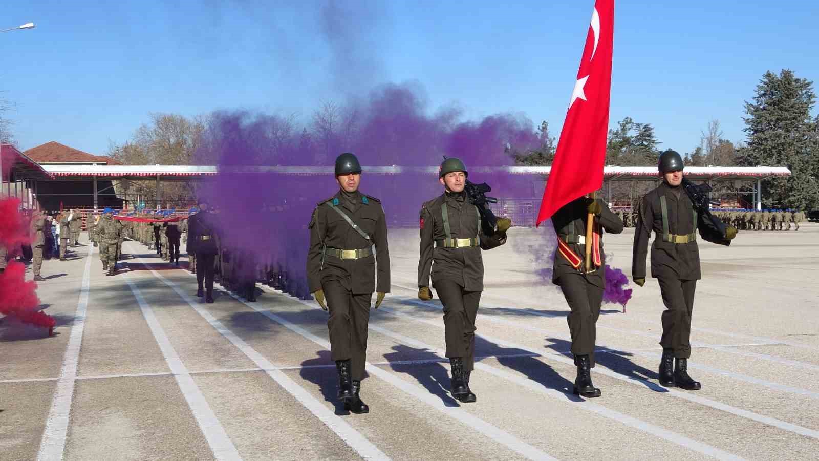 ispartada komandolar mezun oldu aileler gurur ve duygu dolu anlar yasadi 0 P4QdcrPk