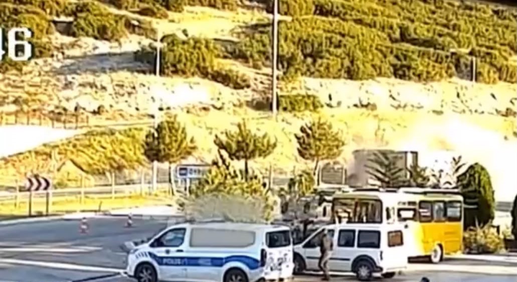 Isparta’da kontrolden çıkan tır devrildi 4 ispartada kontrolden cikan tir devrildi 0 GtzEeT9A