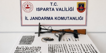 ispartada-tarihi-eser-kacakciligi-operasyonu-421-sikke-ele-gecirildi-fGa9EDkw.jpg