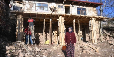 ispartada-yasli-kadinin-70-yillik-evi-daha-guvenli-bir-yuvaya-donusturuldu-GONOibuu.jpg