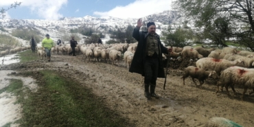 ispartada-yaylada-mahsur-kalan-cobanlar-30-saat-sonra-kurtarildi-rV7lug6K.jpg