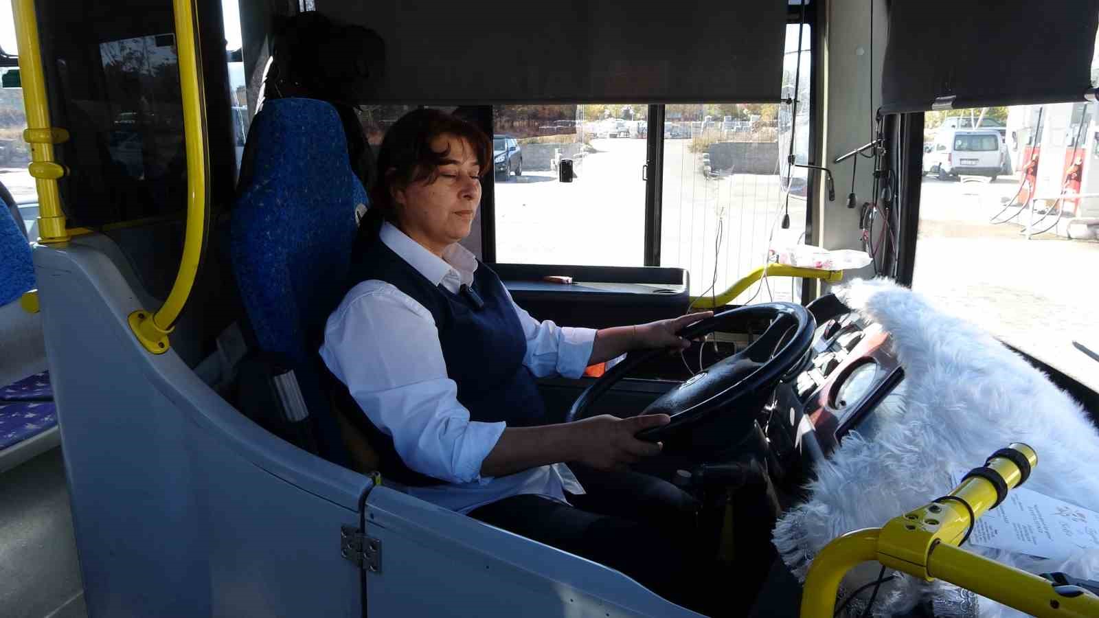 Isparta’da yol verme tartışması, kadın halk otobüsü şoförüne kâbus yaşattı 7 ispartada yol verme tartismasi kadin halk otobusu soforune k bus yasatti 3 VOGe3Yam