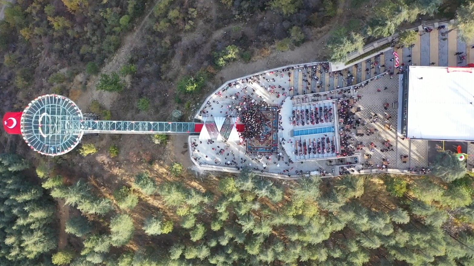 ispartada yukseklik korkusunu unutturan cam teras 1 milyon ziyaretciyi asti 0