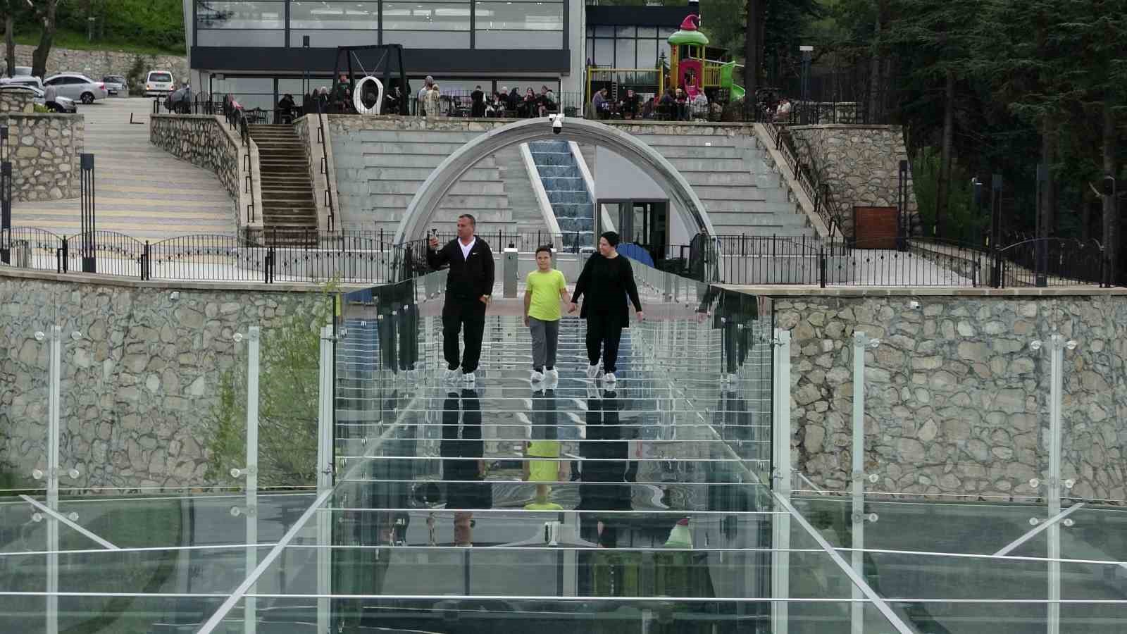 ispartada yukseklik korkusunu unutturan cam teras 1 milyon ziyaretciyi asti 1 IJAr6CX4
