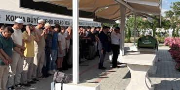 ispartadaki-kazada-hayatini-kaybeden-meryem-dinc-ve-gulperi-erturk-son-yolculuklarina-ugurlandi-9OOHYJBB.jpg