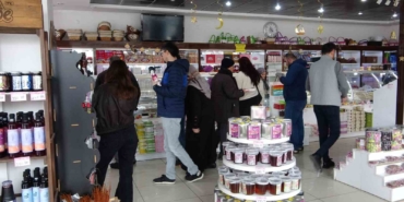 ispartanin-gul-lokumuna-bayram-oncesi-yogun-talep-nLDyvEUr.jpg