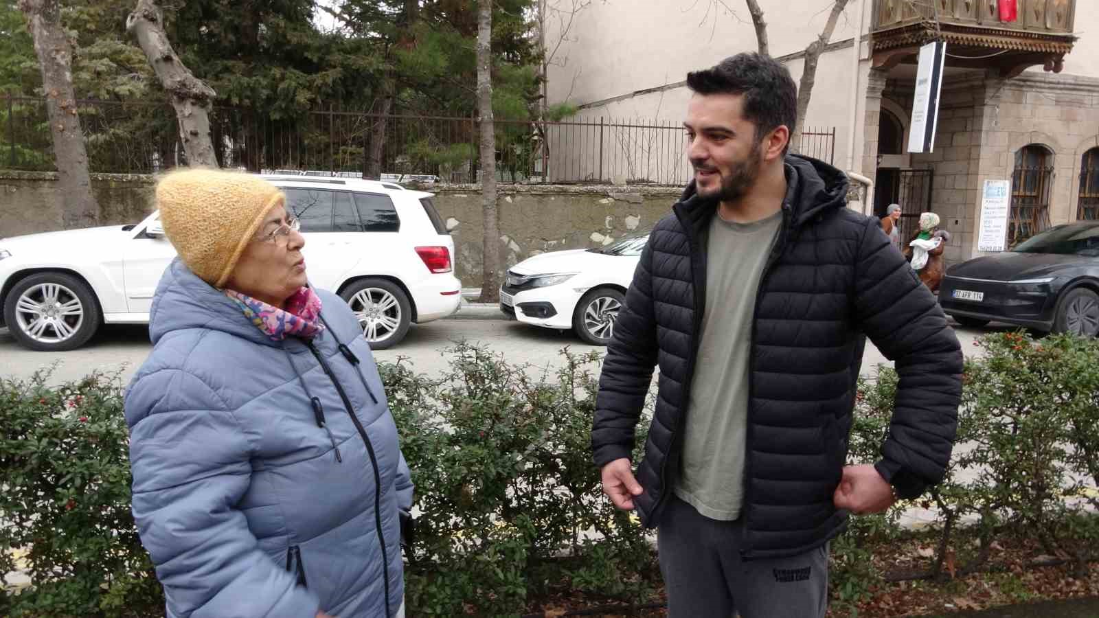 ispartaya gezmeye geldi buldugu cuzdanla insanlik dersi verdi 1 visws93W