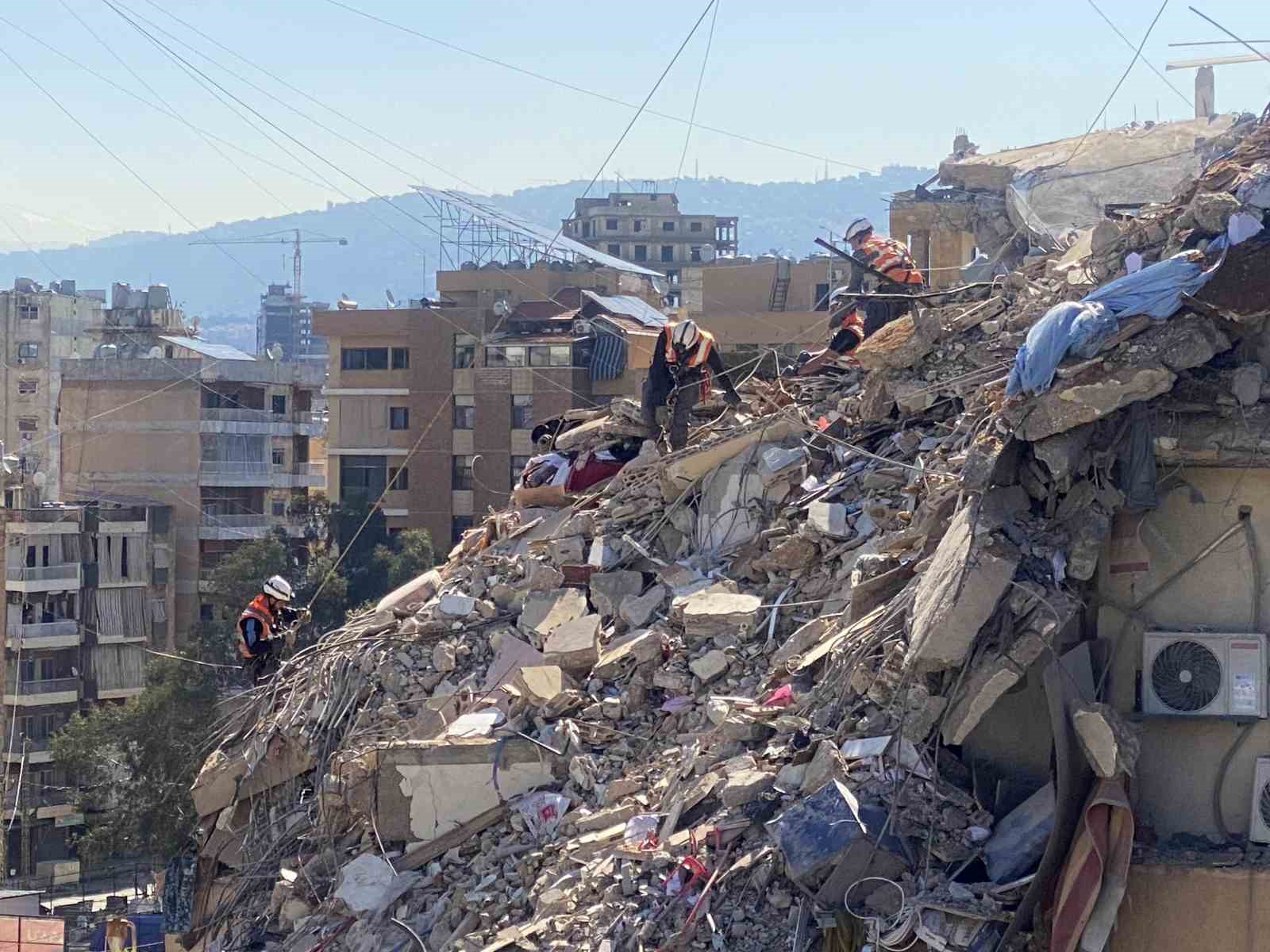 İsrail, ateşkese rağmen Beyrut’a düzenlediği ilk saldırıda Hizbullah komutanını öldürdü 4 israil ateskese ragmen beyruta duzenledigi ilk saldirida hizbullah komutanini oldurdu 0 Fdv1BEaj