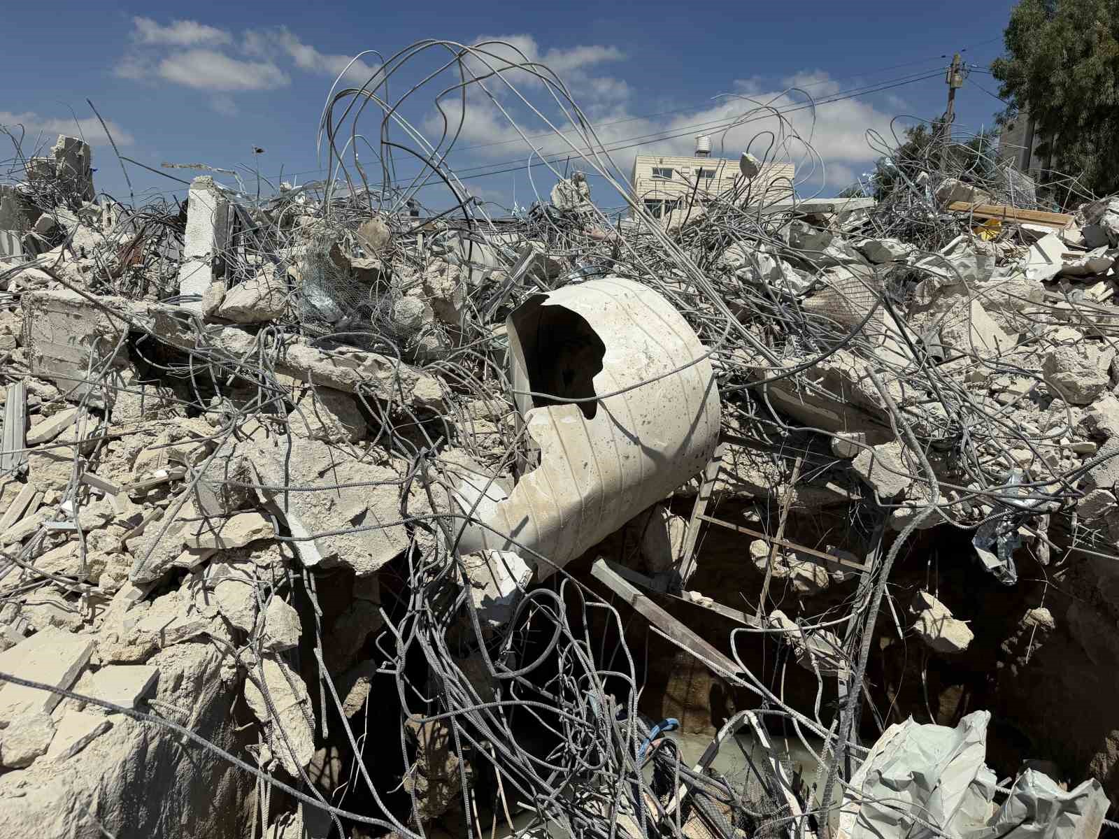 İsrail, El Halil’de bir Filistinli ailenin daha evini yıktı 7 israil el halilde bir filistinli ailenin daha evini yikti 3 rtvIYrJq