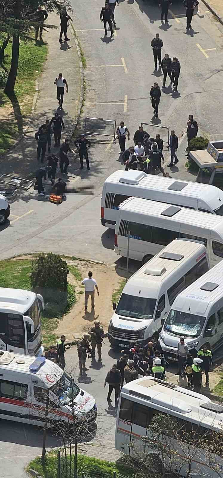 İsrail Konsolosluğu yakınındaki çatışmada 1 şüpheli ölü, 2 şüpheli ise yaralı olarak ele geçirildi 10 israil konsoloslugu yakinindaki catismada 1 supheli olu 2 supheli ise yarali olarak ele gecirildi
