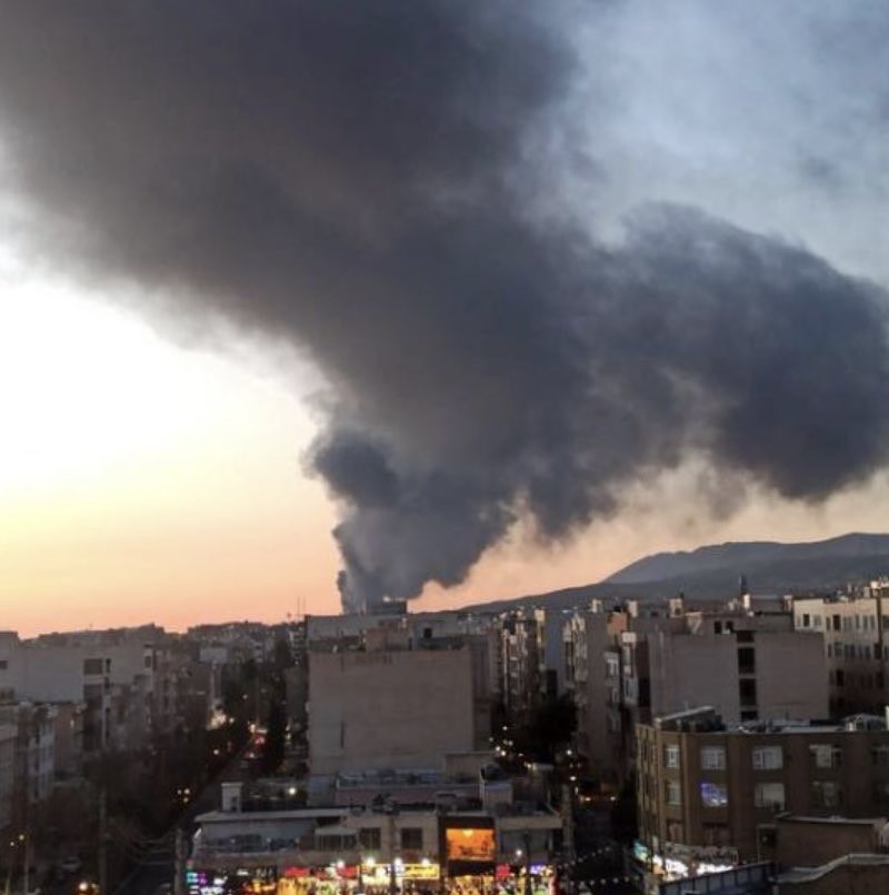 israil ordusu tahrandaki rejime ait hedeflere yeni saldirilar baslattik 3 rYLwTh1T