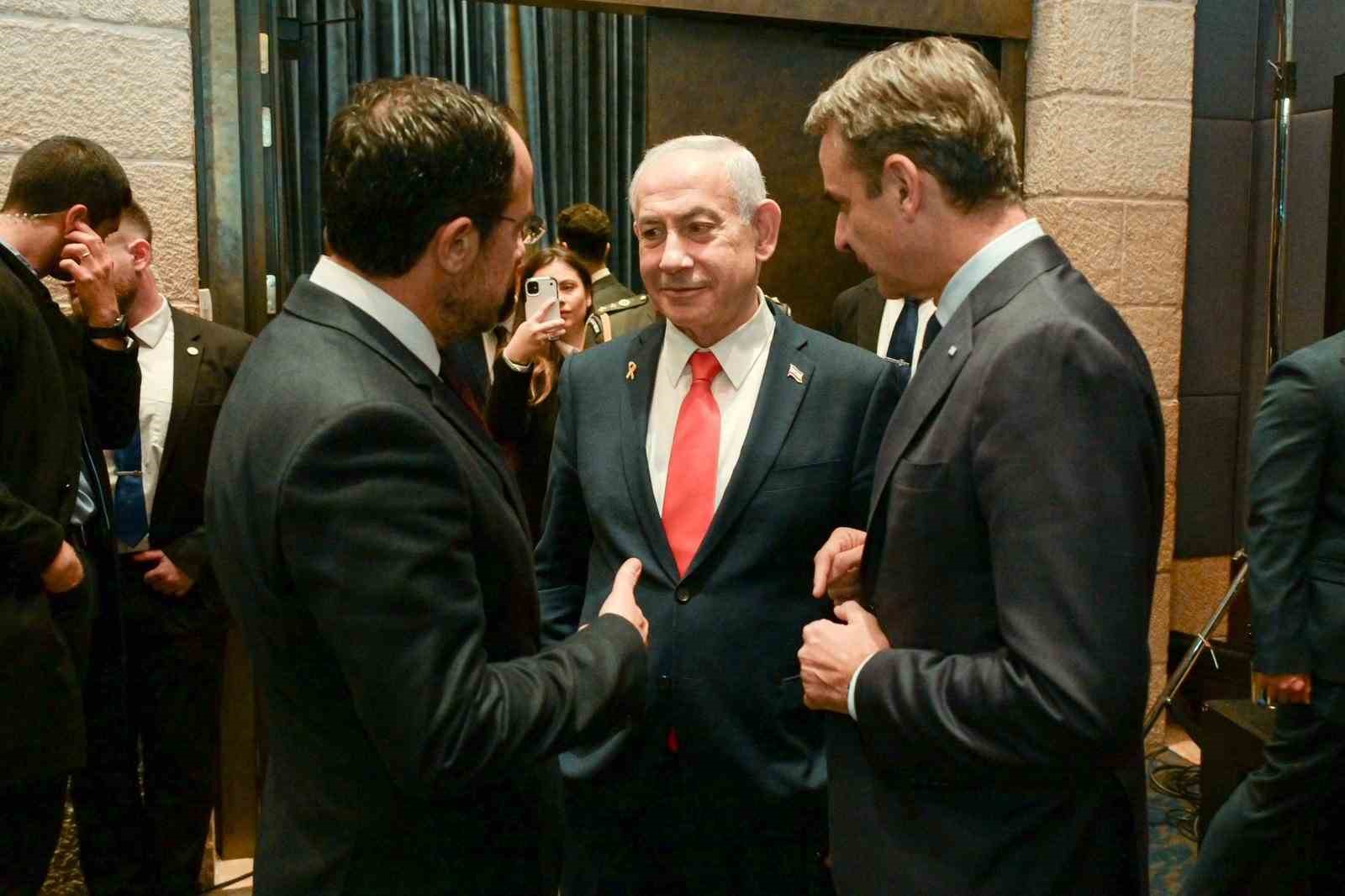 israil yunanistan ve gkry arasinda uclu zirve 7 XLKSK1sq