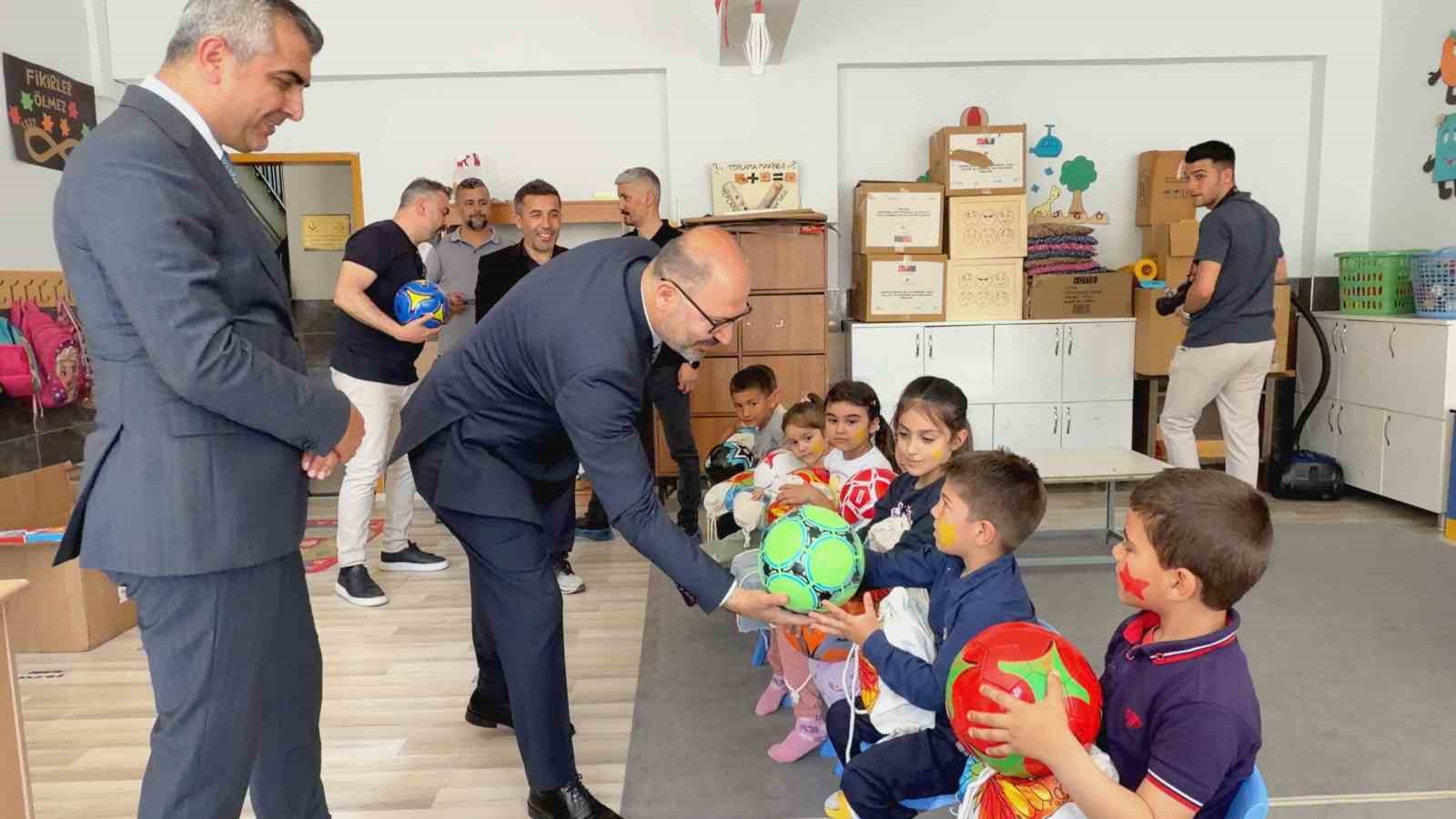 istanbul bahcelievler milli egitim mudurlugunden pazarcikli ogrencilere moral destegi 1