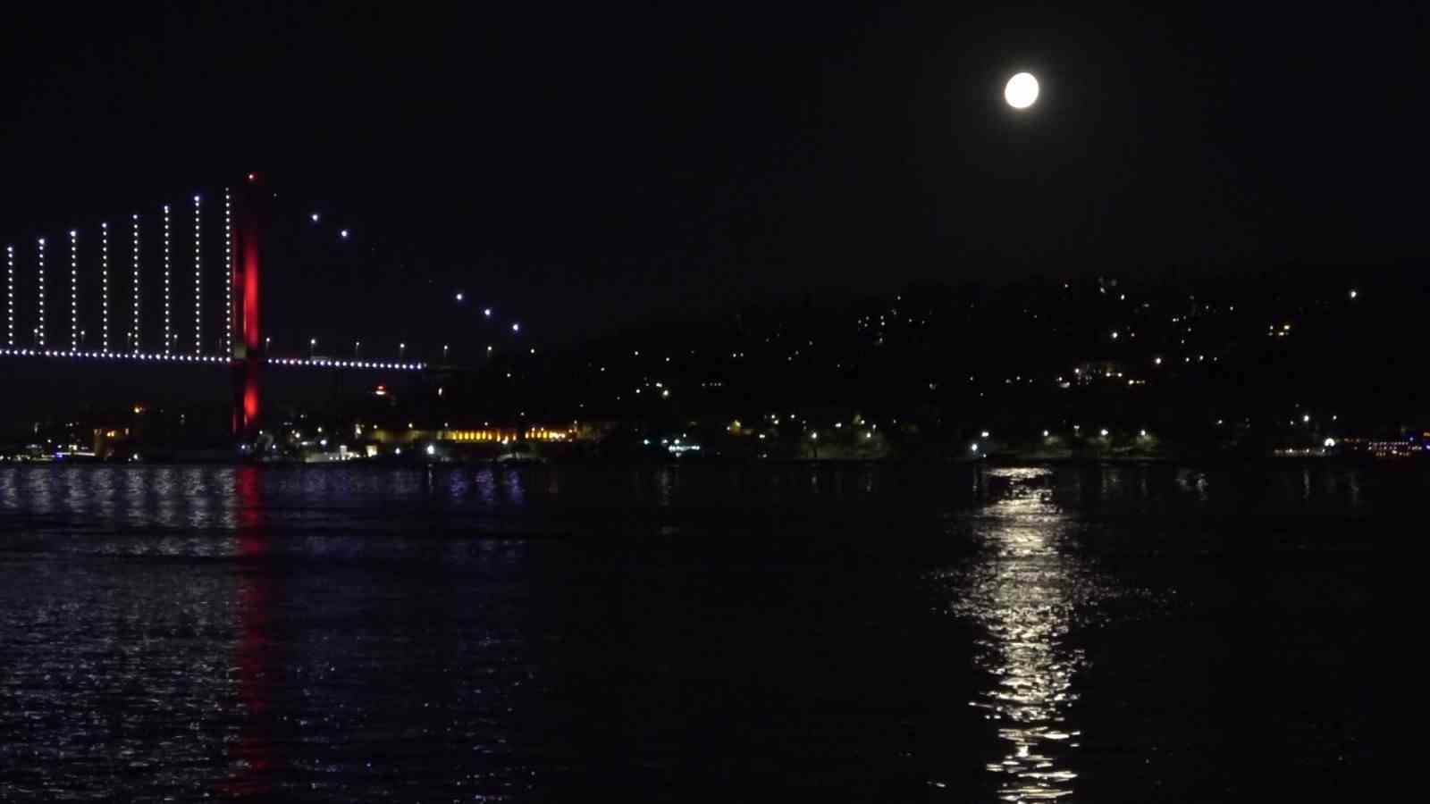 İstanbul Boğazı’nda yakamoz manzarası 6 istanbul bogazinda yakamoz manzarasi 2 wOwdZJQf