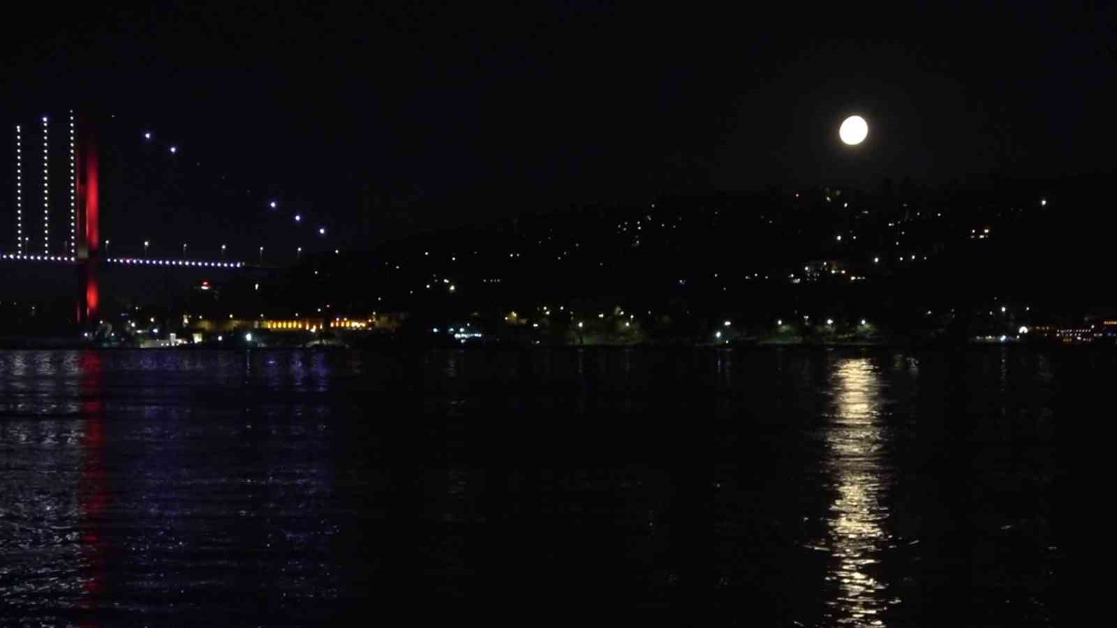 İstanbul Boğazı’nda yakamoz manzarası 9 istanbul bogazinda yakamoz manzarasi 5 Ri3mK7uK
