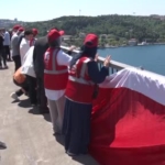 istanbul-bogazindaki-koprulere-turk-bayraklari-asildi-s2JnS7ee.jpg
