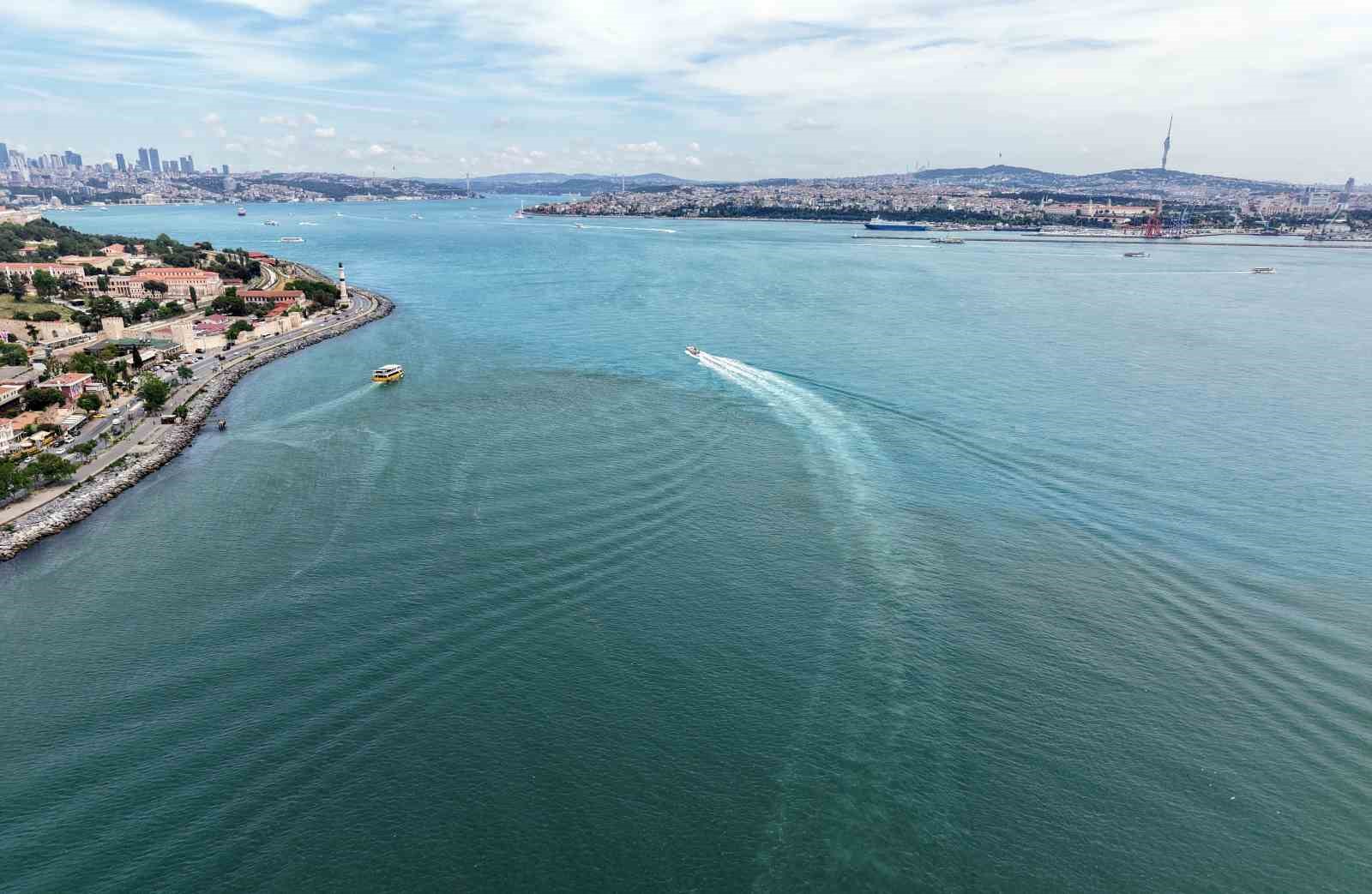 istanbul bogazinin guneyinde turkuaz solen 3 3zTQZzkG