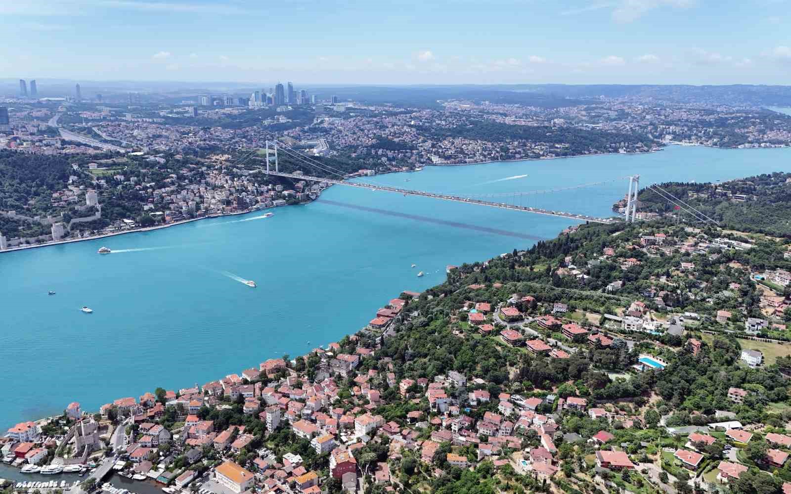 İstanbul Boğazı’nın turkuaz görünümü tabloya dönüştü 6 istanbul bogazinin turkuaz gorunumu tabloya donustu 2